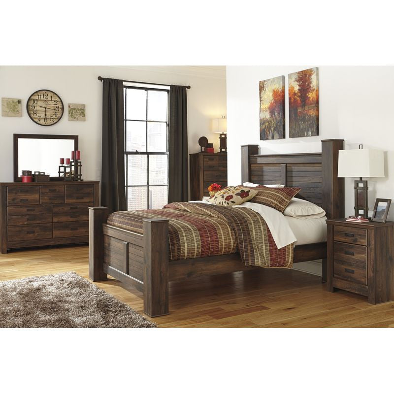 Quinden Post Bedroom Group (King Panel)