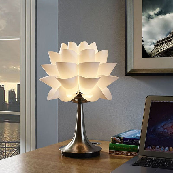 Glowpetal Table Lamp in White