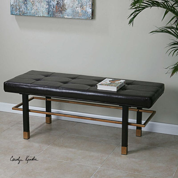 Hennesy, Bench