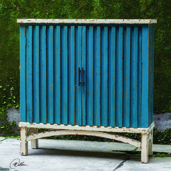 Juhani, Accent Chest