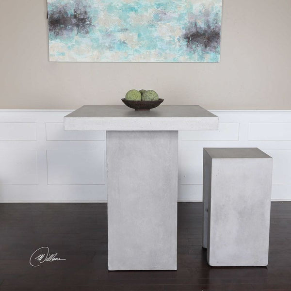 Zaire, Bar Table