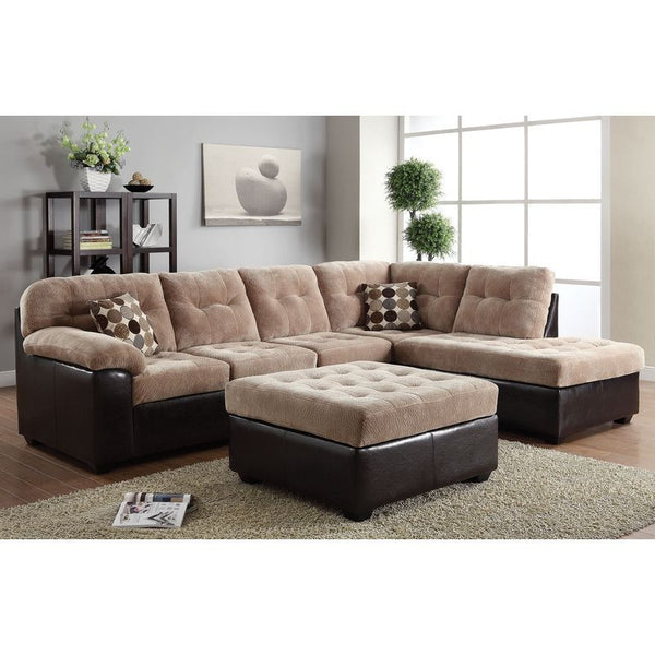 Sectional Sofa WIth 2 Pillows