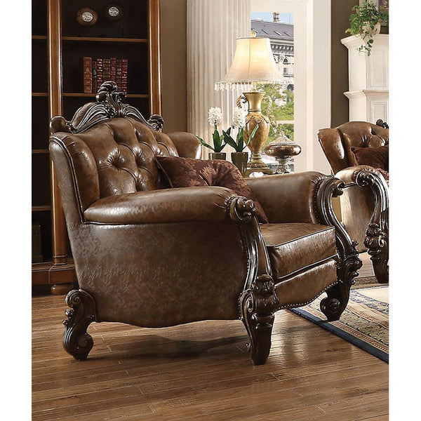 Chair WIth 2 Pillows