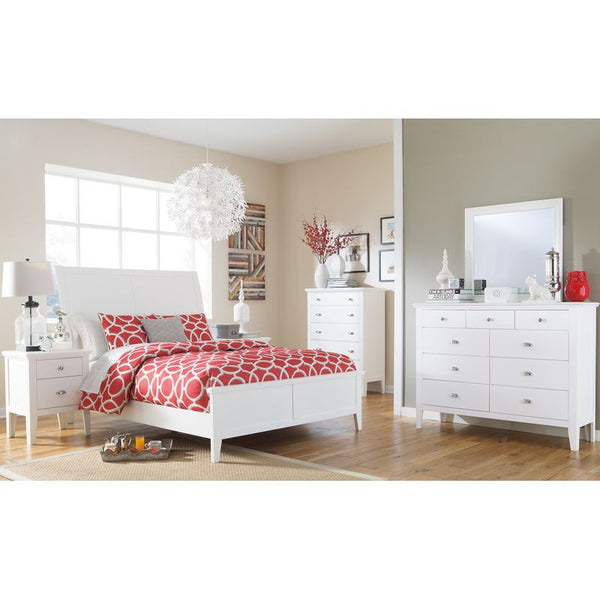 Langlor Panel Bed (Queen)