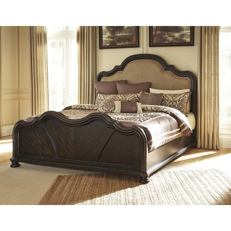 Shardinelle Upholstered Bed