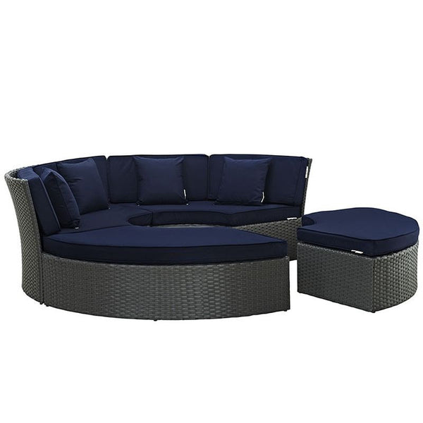 Sojourn Outdoor Patio Sunbrella® Daybed in Canvas Navy