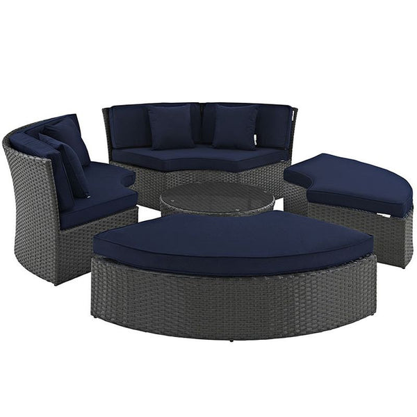 Sojourn Outdoor Patio Sunbrella® Daybed in Canvas Navy
