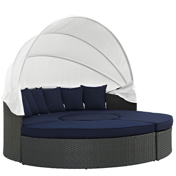 Sojourn Outdoor Patio Sunbrella® Daybed in Canvas Navy