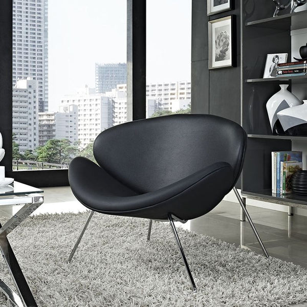 Nutshell Lounge Chair in Black
