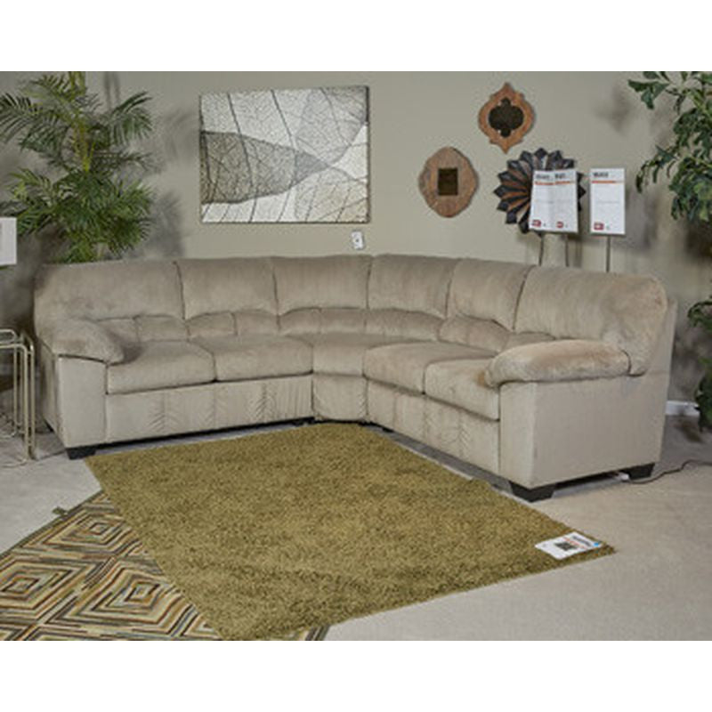 Dailey Loveseat