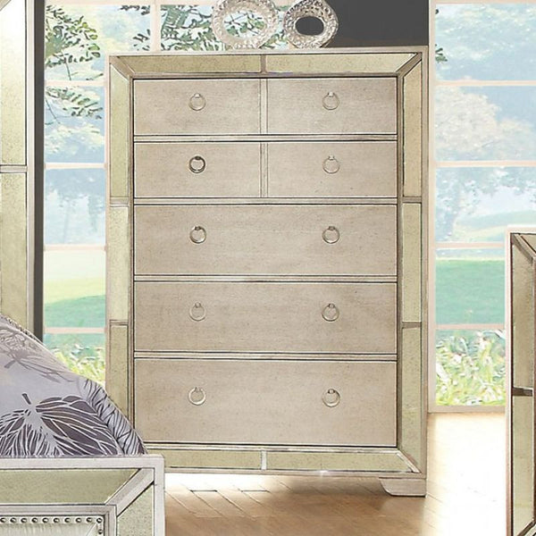 Loraine Chest