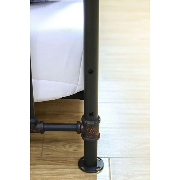 McAlroy I E.King Bed